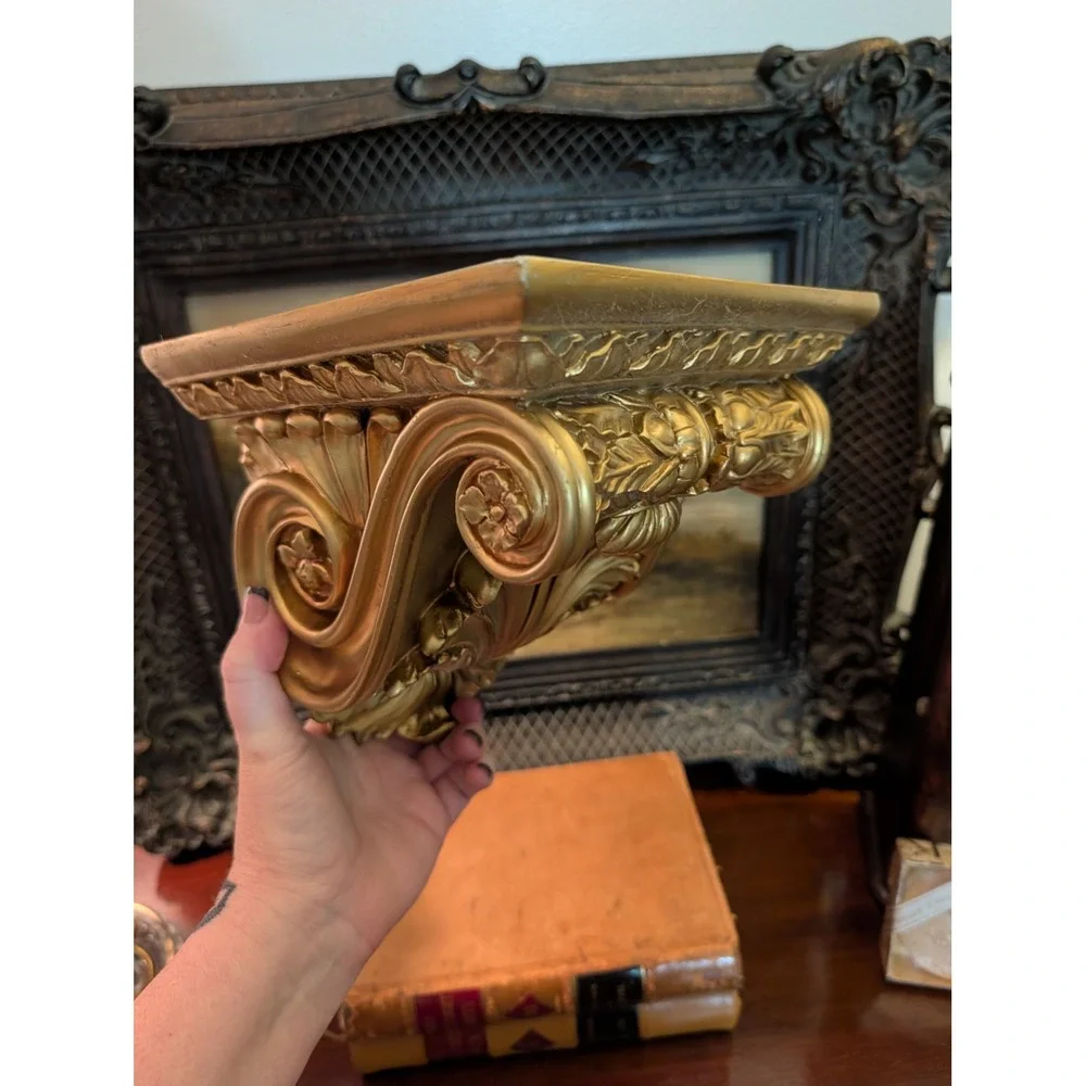 Vintage Style Gold Ornate Acanthus Leaf Wall Corbel Sconce Shelf Baroque Decor